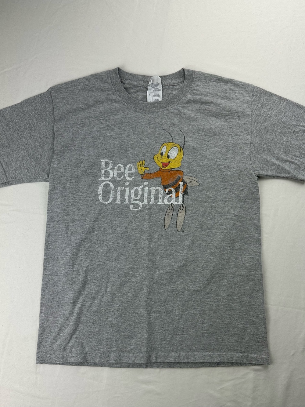 Vintage Honey Nut Cheerios Bee Original Graphic Tee Y2K Retro Cotton Adult Small